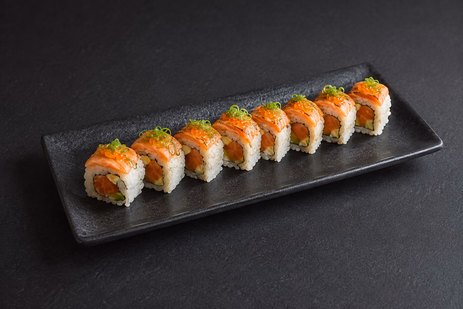 Uramaki Salmon Aburi